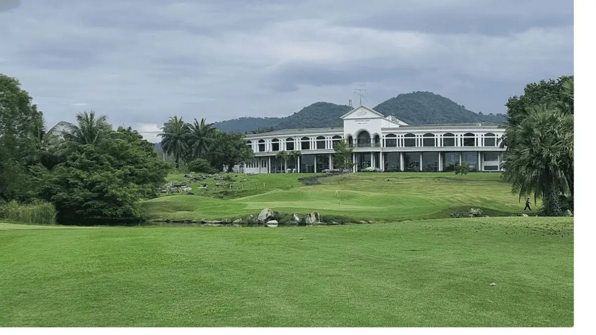 Crystal Bay: Pattaya’s Sparkling Golfing Oasis